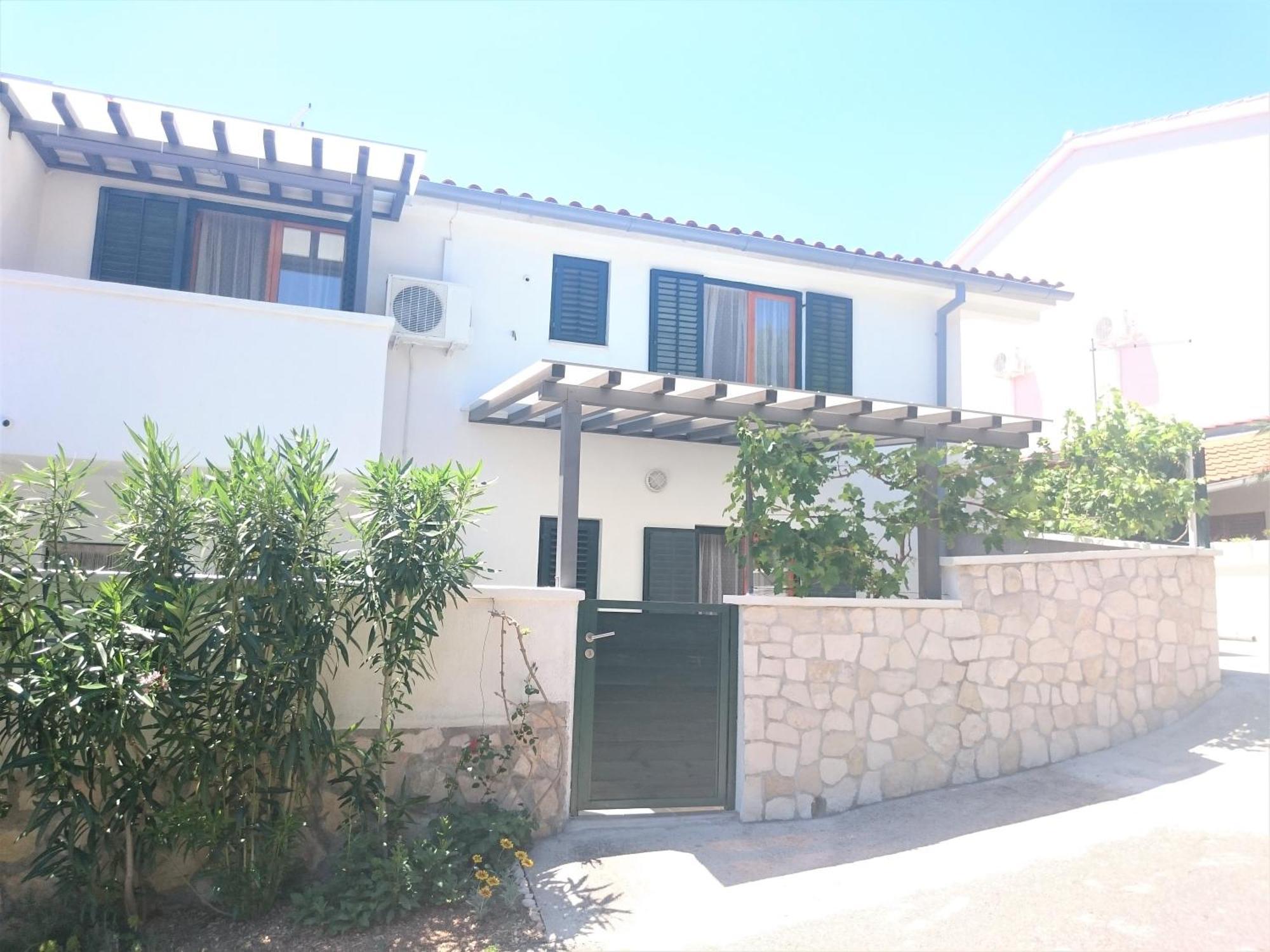 Apartments Rak Vis Szoba fotó